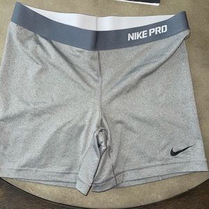 Gray Nike Pro’s